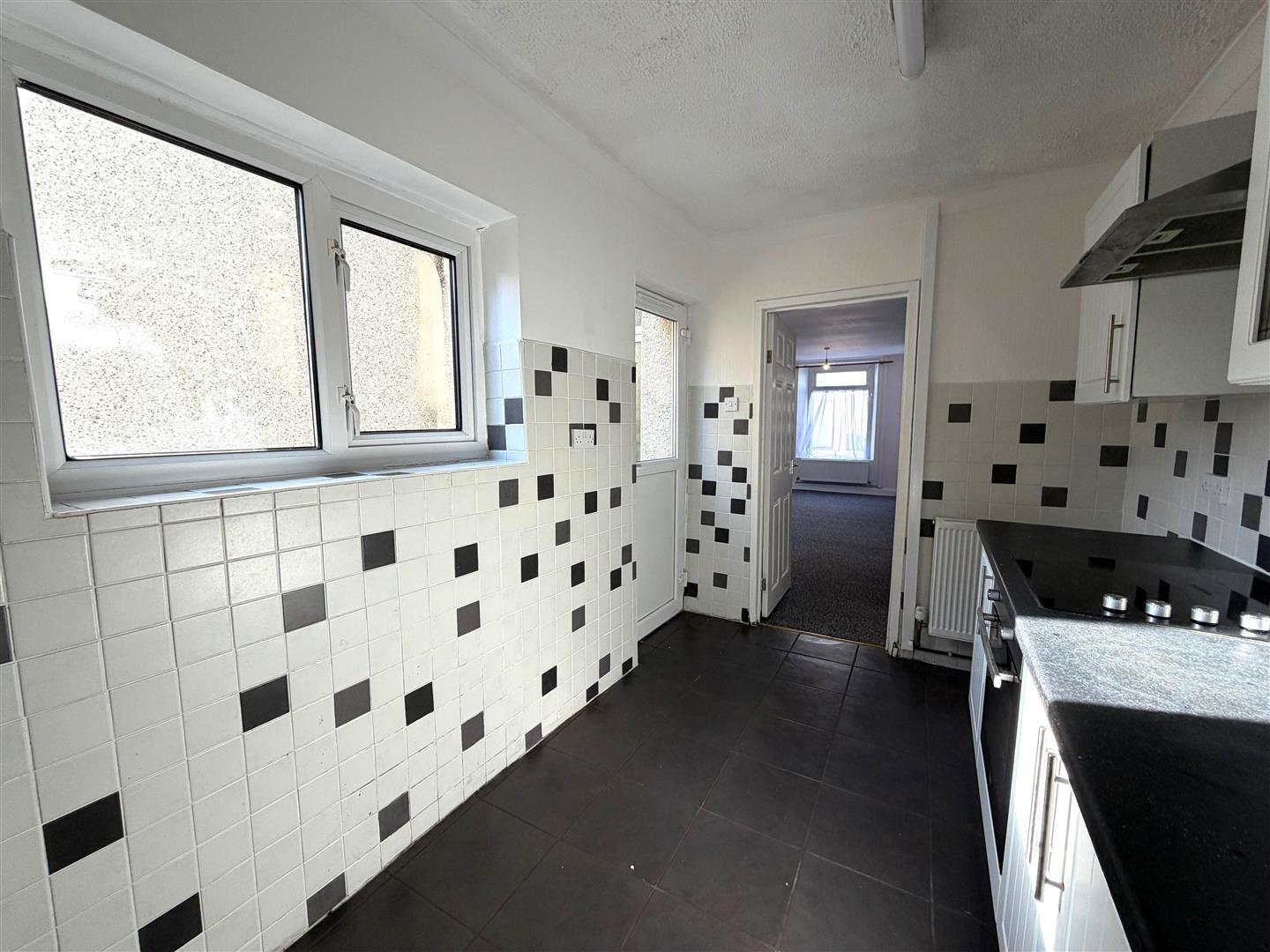 Spring Terrace, Sandfields, Swansea, SA1 3TD